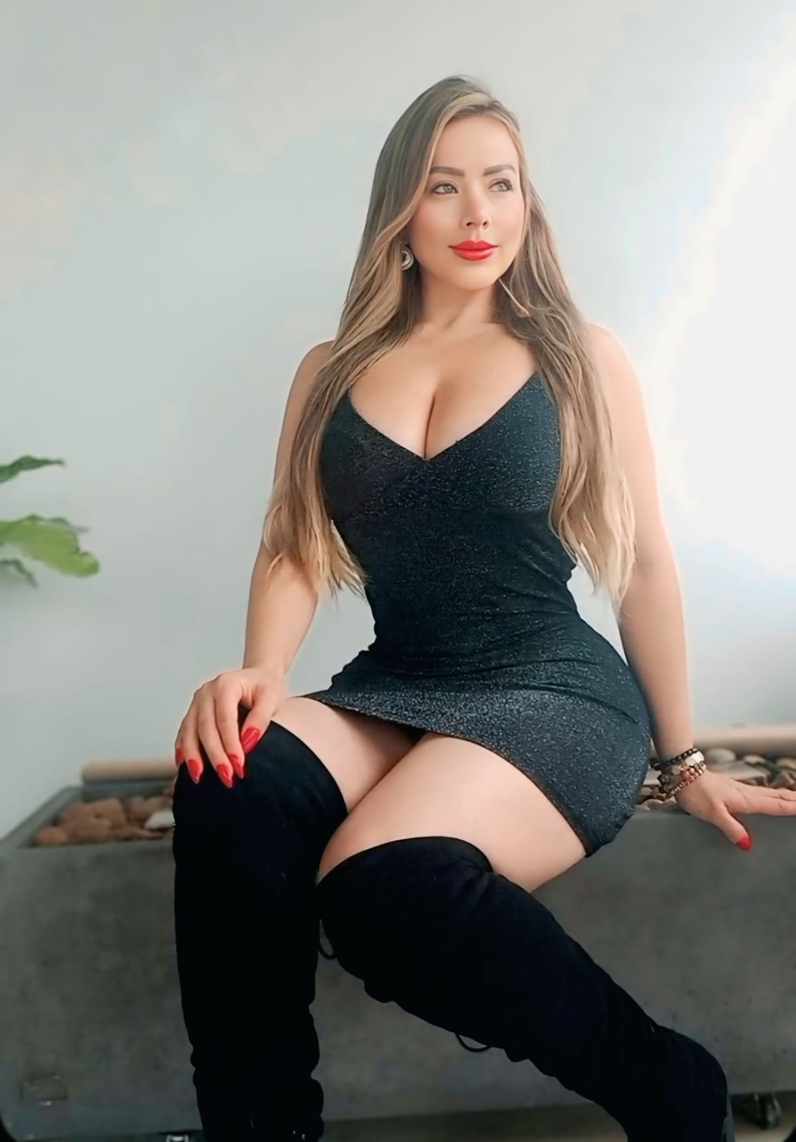 613573321 | ELIZA | Chica