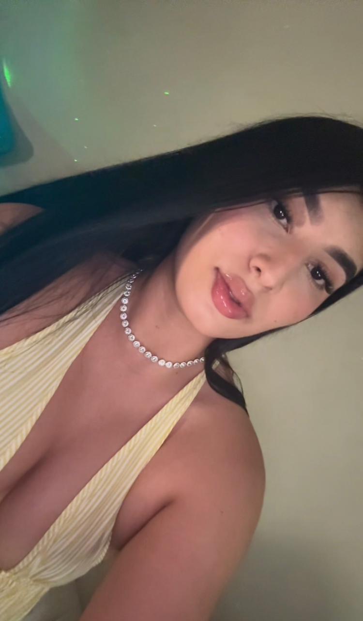 623514654 | ZENDAYA | Chica