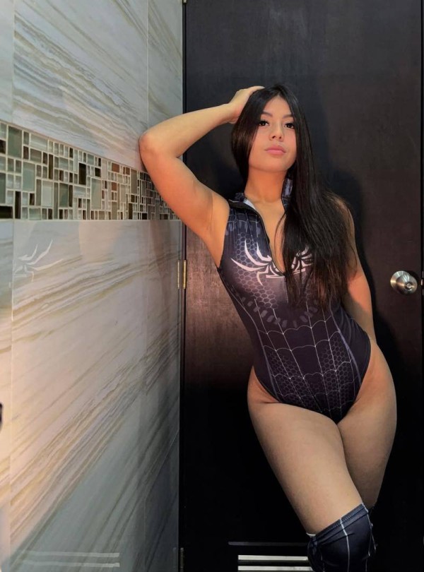 742032908 | ANNY | Chica