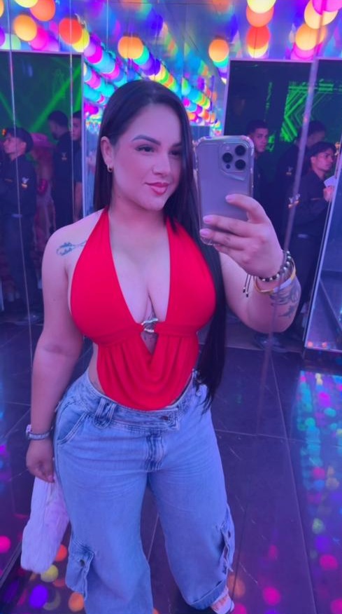 627558028 | DAYANA | Chica