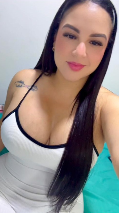 627558028 | DAYANA | Chica