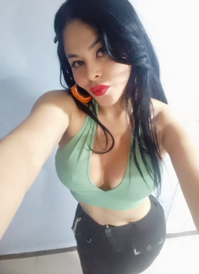 722366260 | IVONNE | Chica