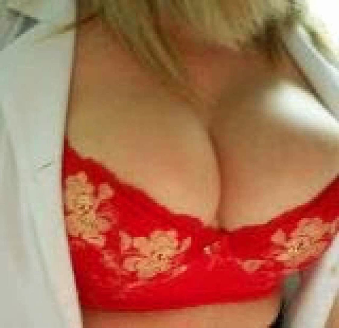 608628079 | ELENA | Chica