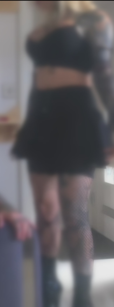 613805225 | SIRI | Chica