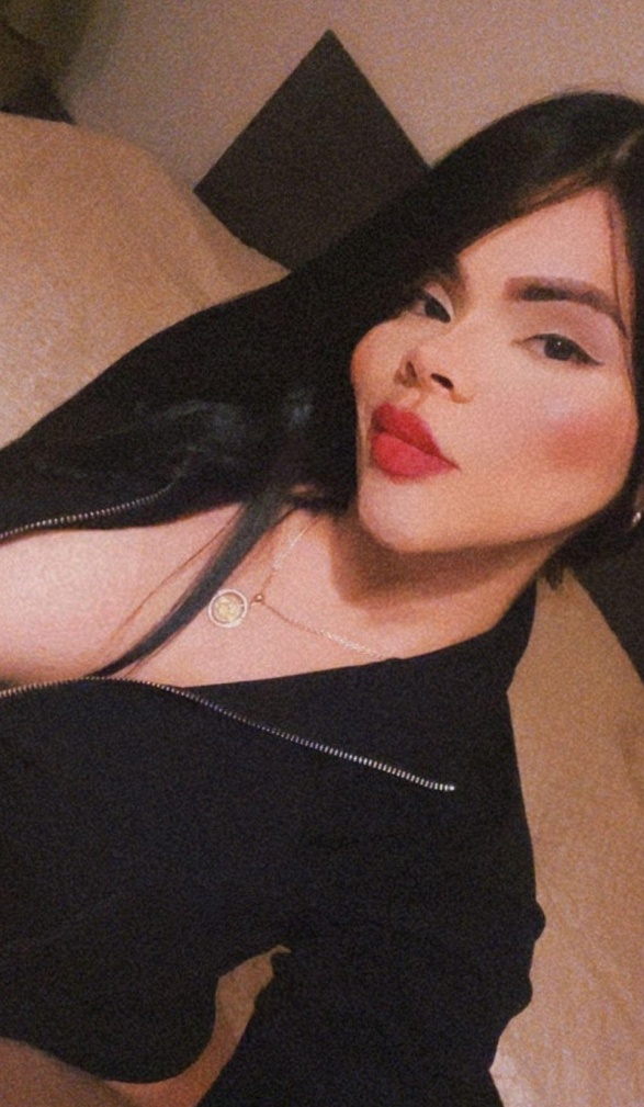 614949360 | DANIELA | Chica