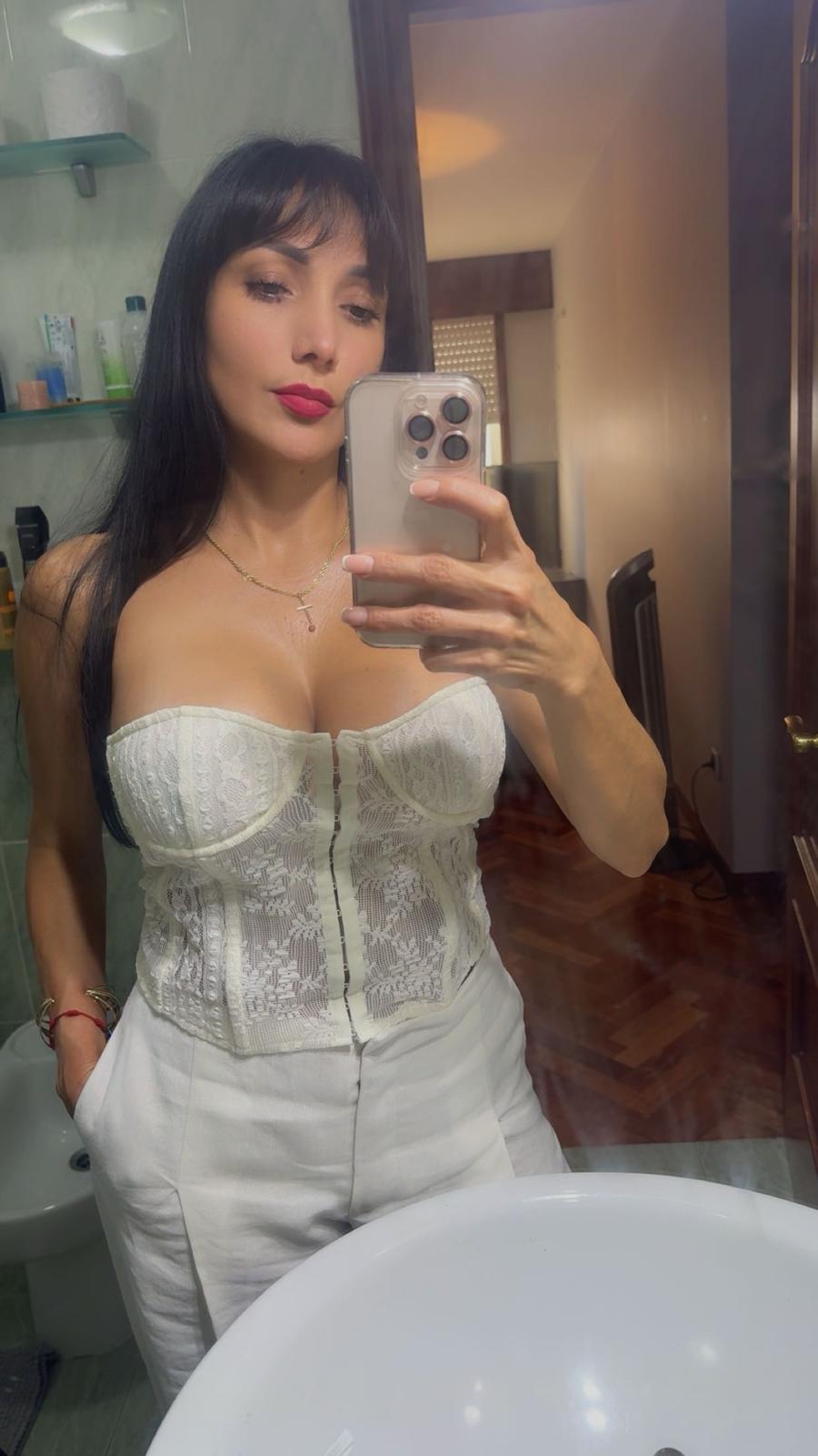 603907923 | ALISON | Chica