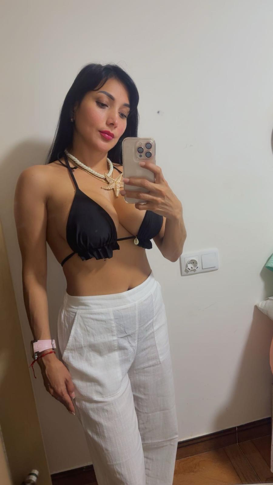 603907923 | ALISON | Chica