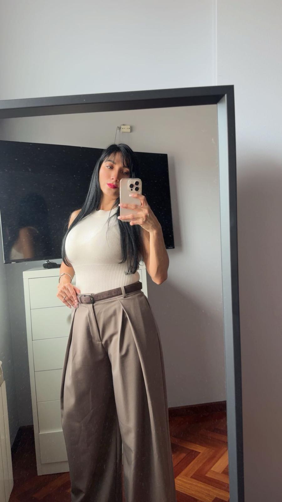 603907923 | ALISON | Chica