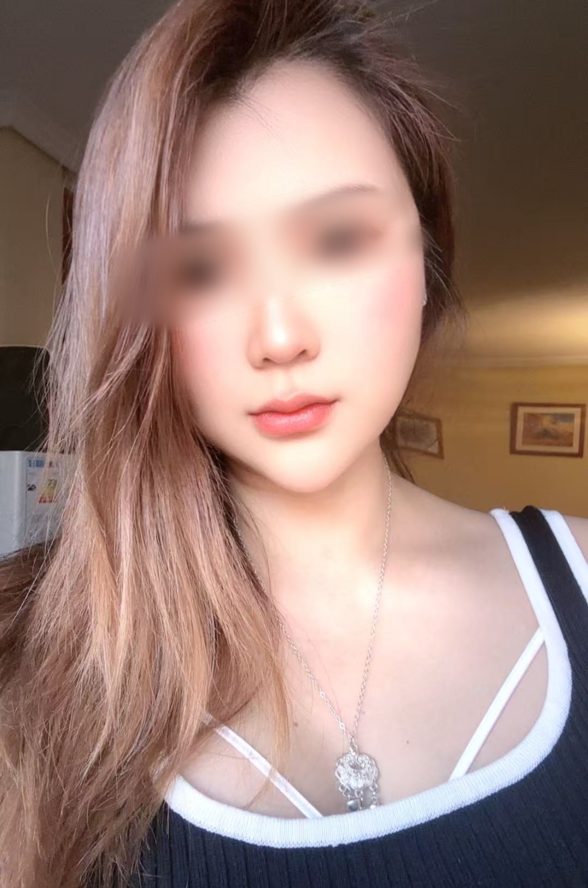 602689061 | SASHA | Chica