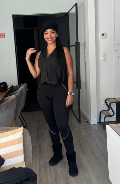 613509841 | SHANTAL | Chica