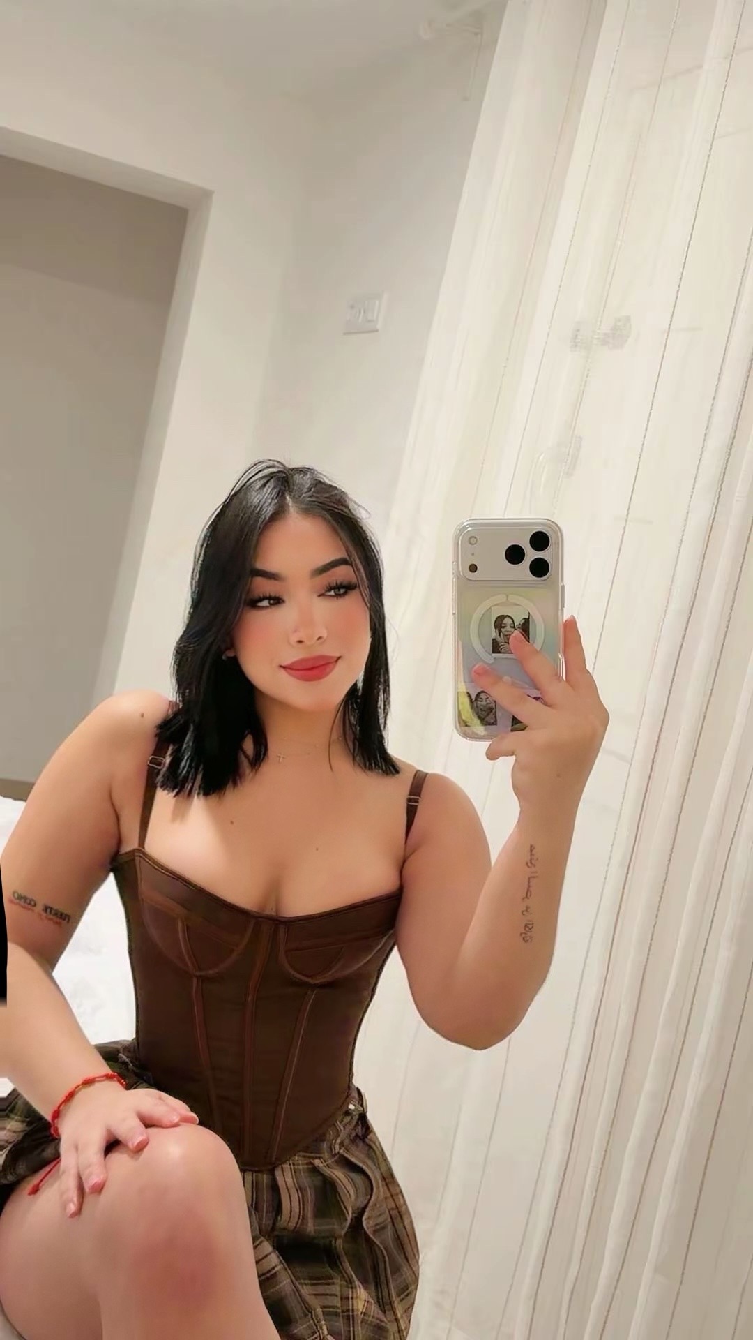 600566410 | PAULINA | Chica