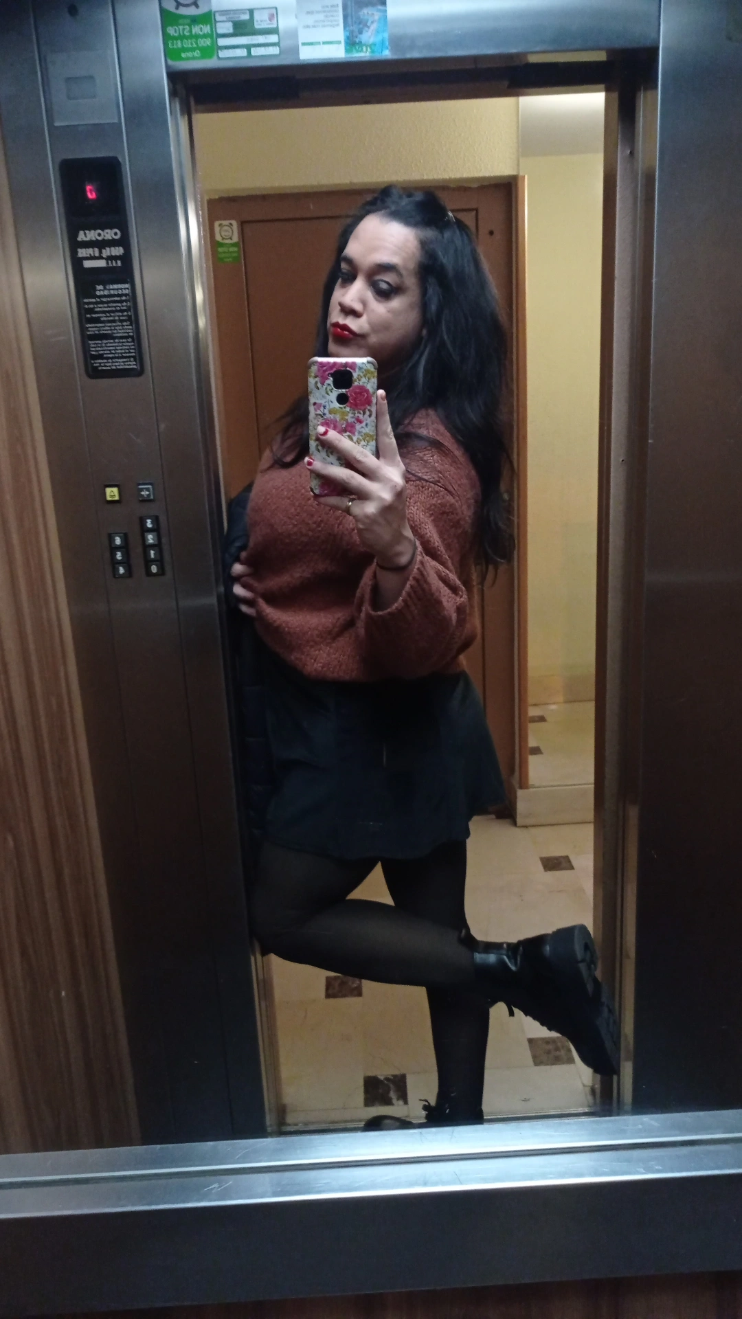 613726643 | CAROL | Transexual