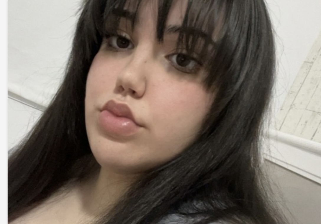 689598239 | HELENA | Chica