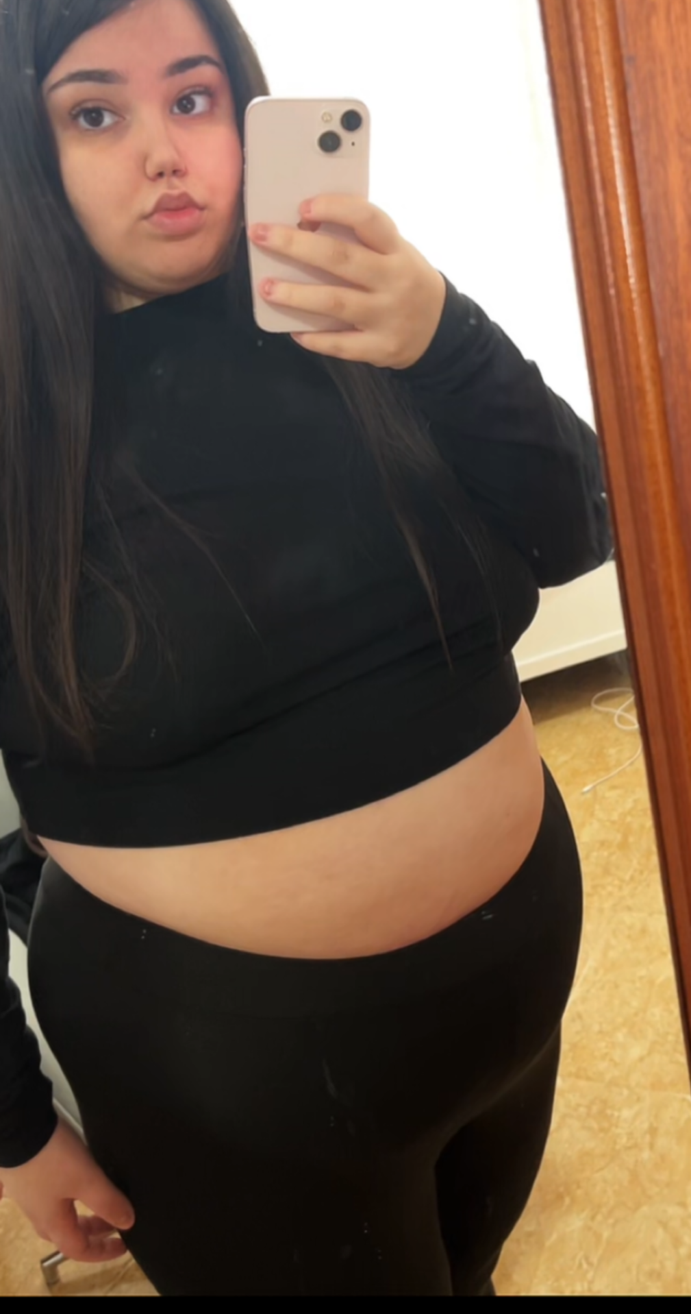 689598239 | HELENA | Chica