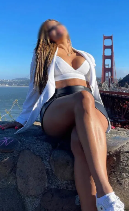 641477092 | SOFIA | Chica