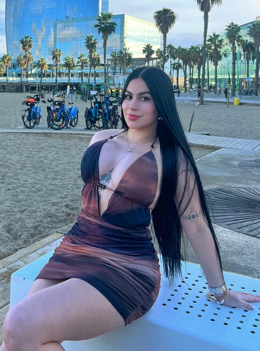 612217639 | KARINA | Chica