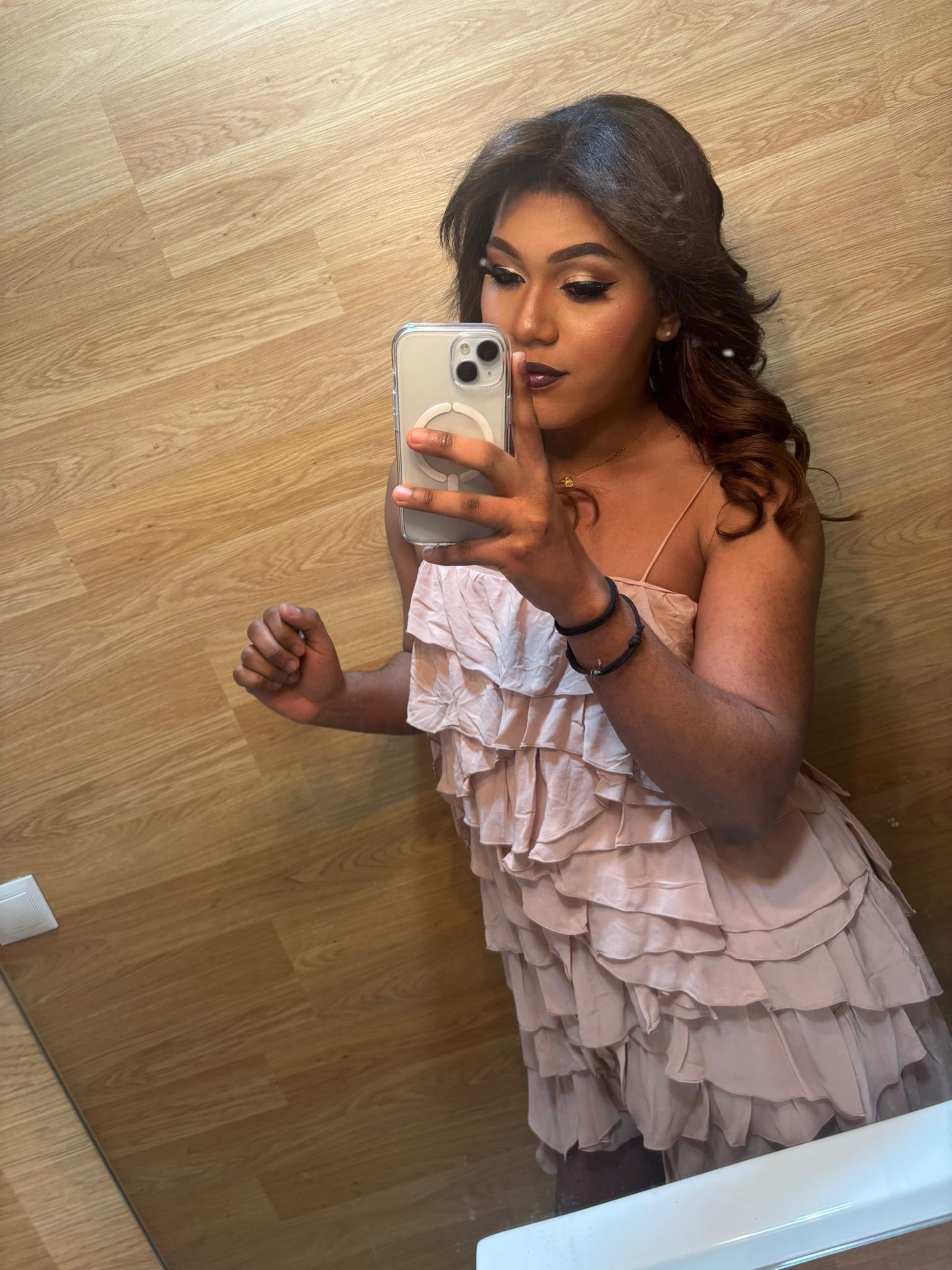 604944150 | ISABELA | Transexual