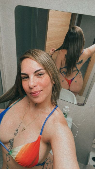 672843773 | ASHELY | Chica