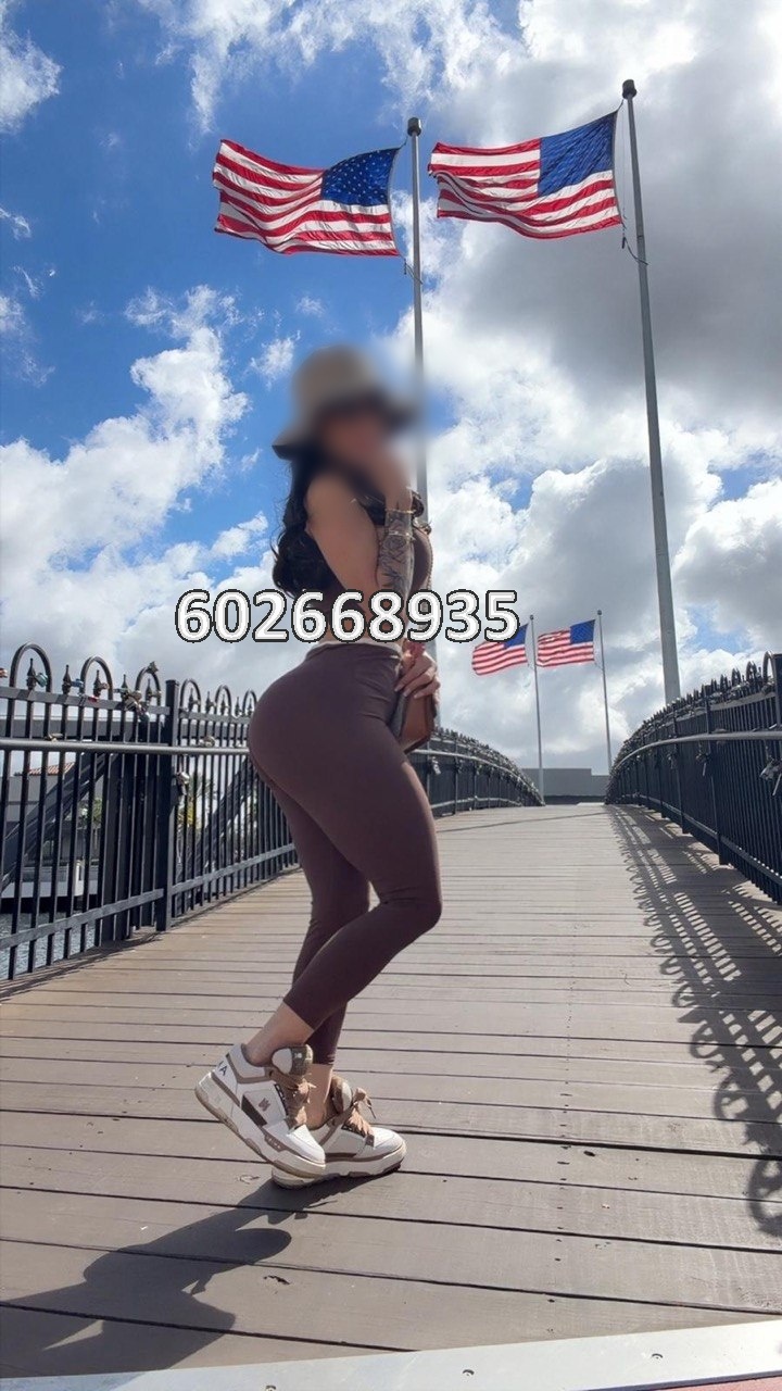 602668935 | SAMY | Chica