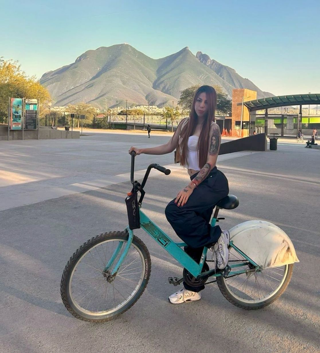 602821358 | HEIDY | Chica