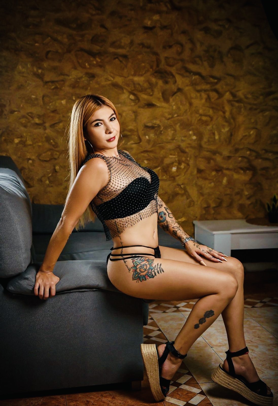 603915448 | IRINA  | Chica