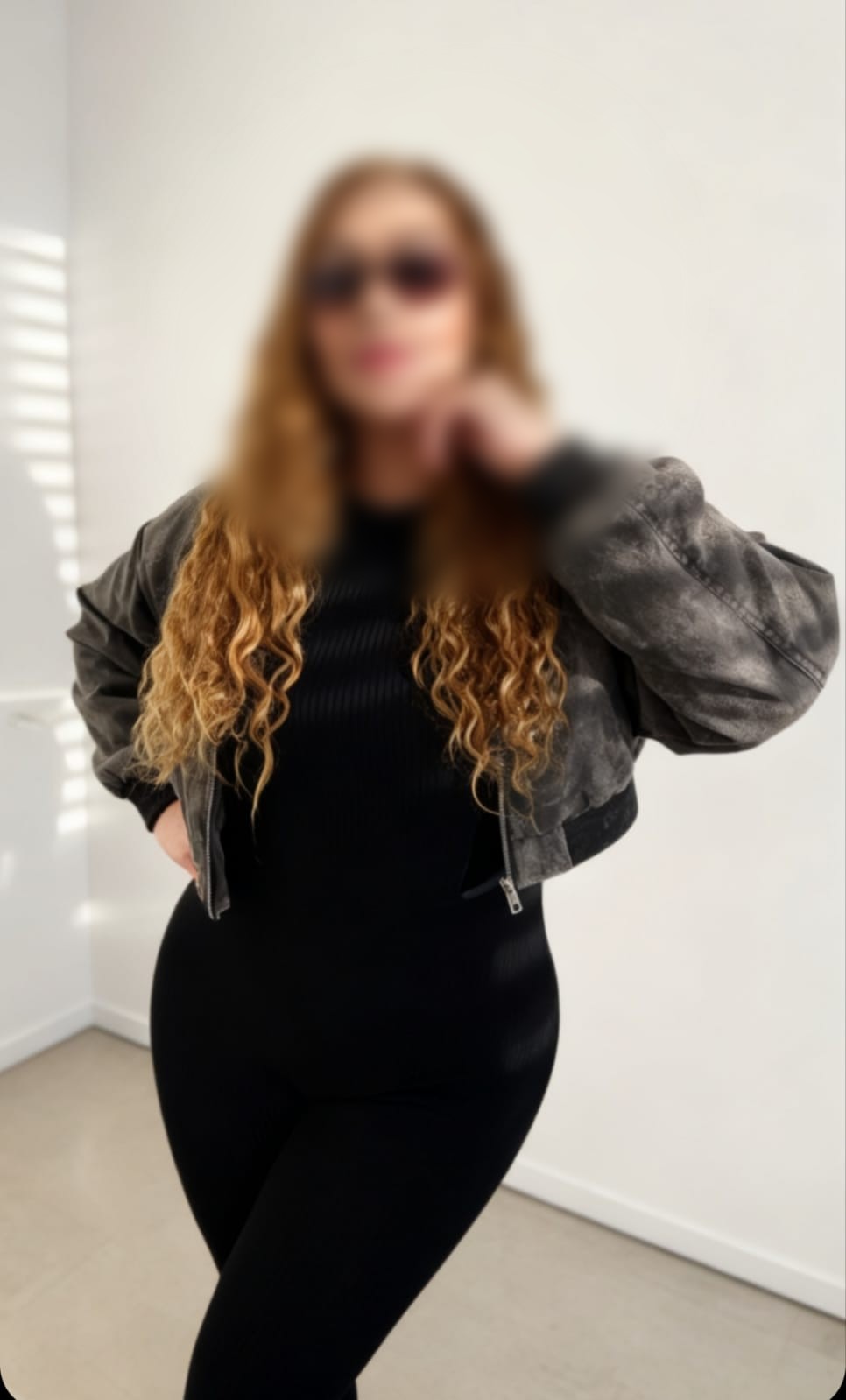 643284241 | RUBI | Chica