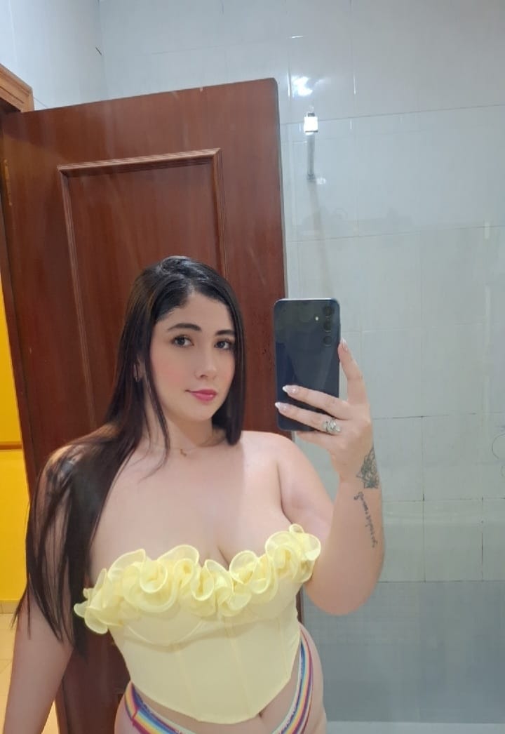 641300948 | SALOME | Chica