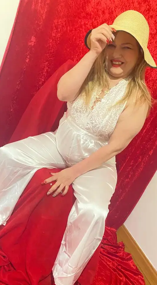 604372318 | JAZMÍN | Chica