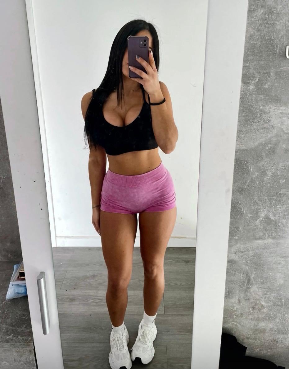 671134267 | VIOLETA | Chica