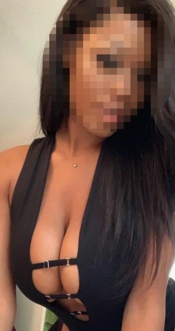 604265601 | LATINA | Chica