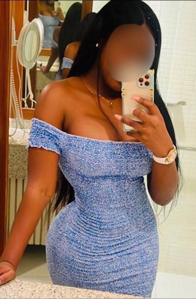 613806100 | SOFI | Chica