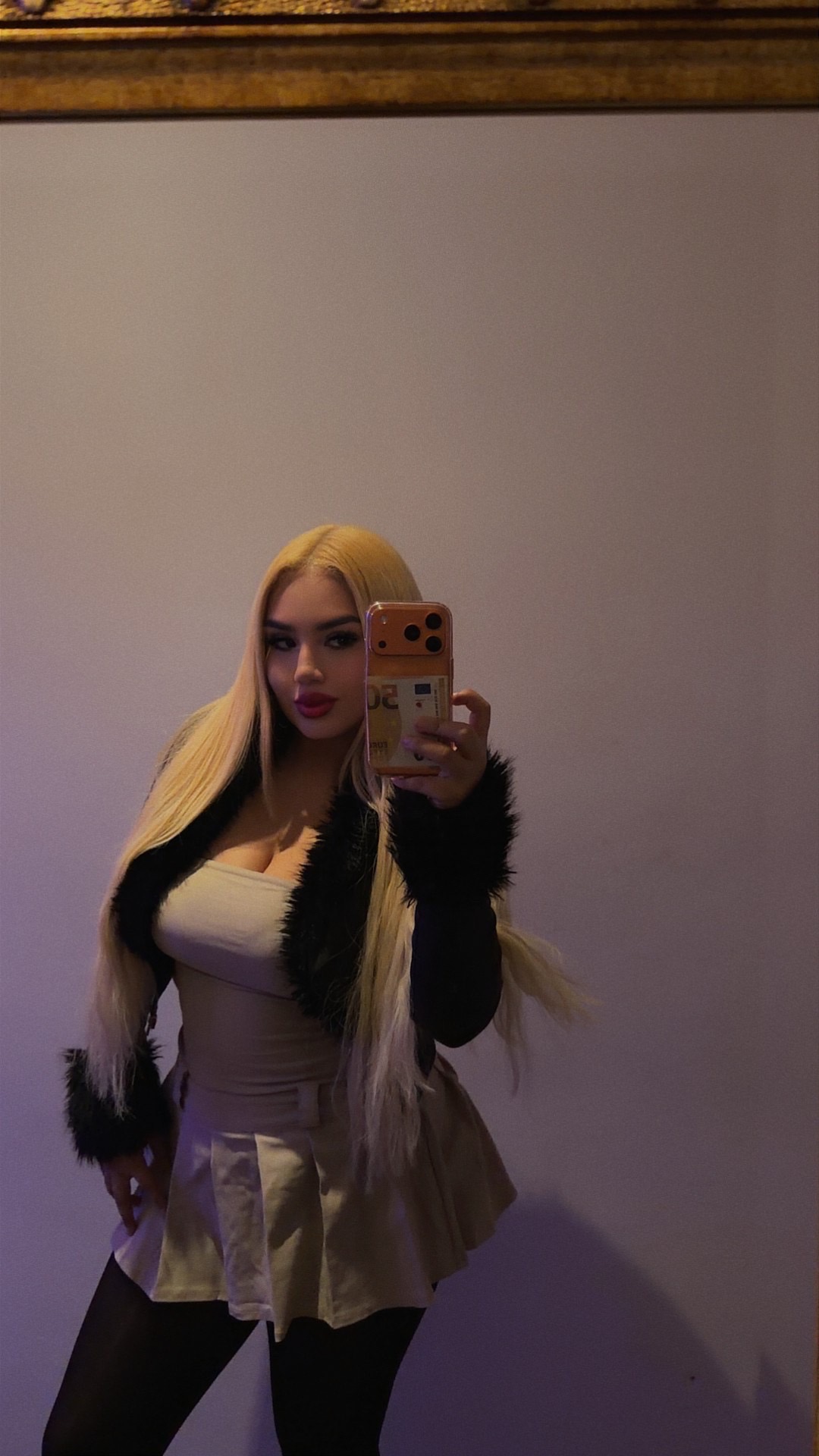 632997583 | LAURA | Chica