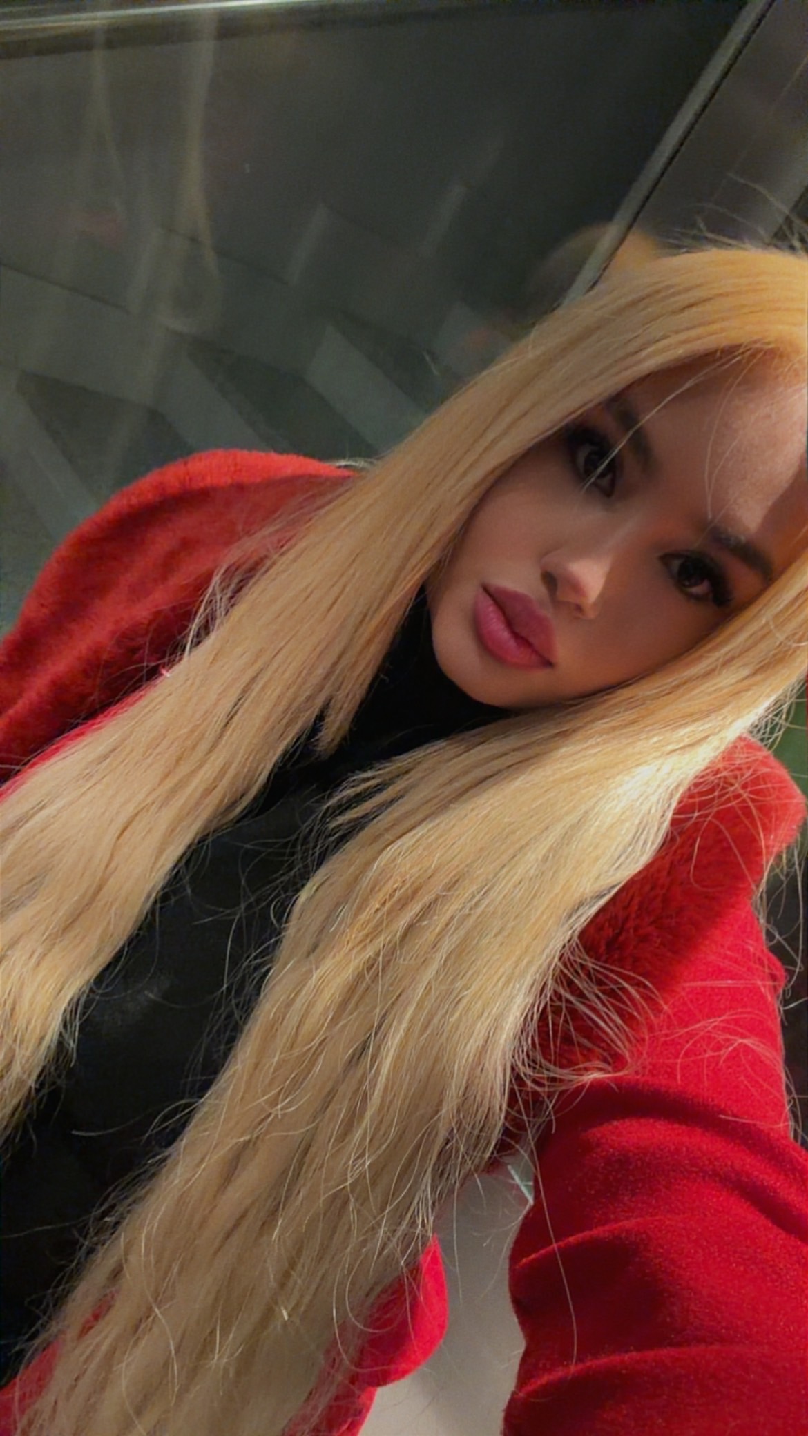 632997583 | LAURA | Chica