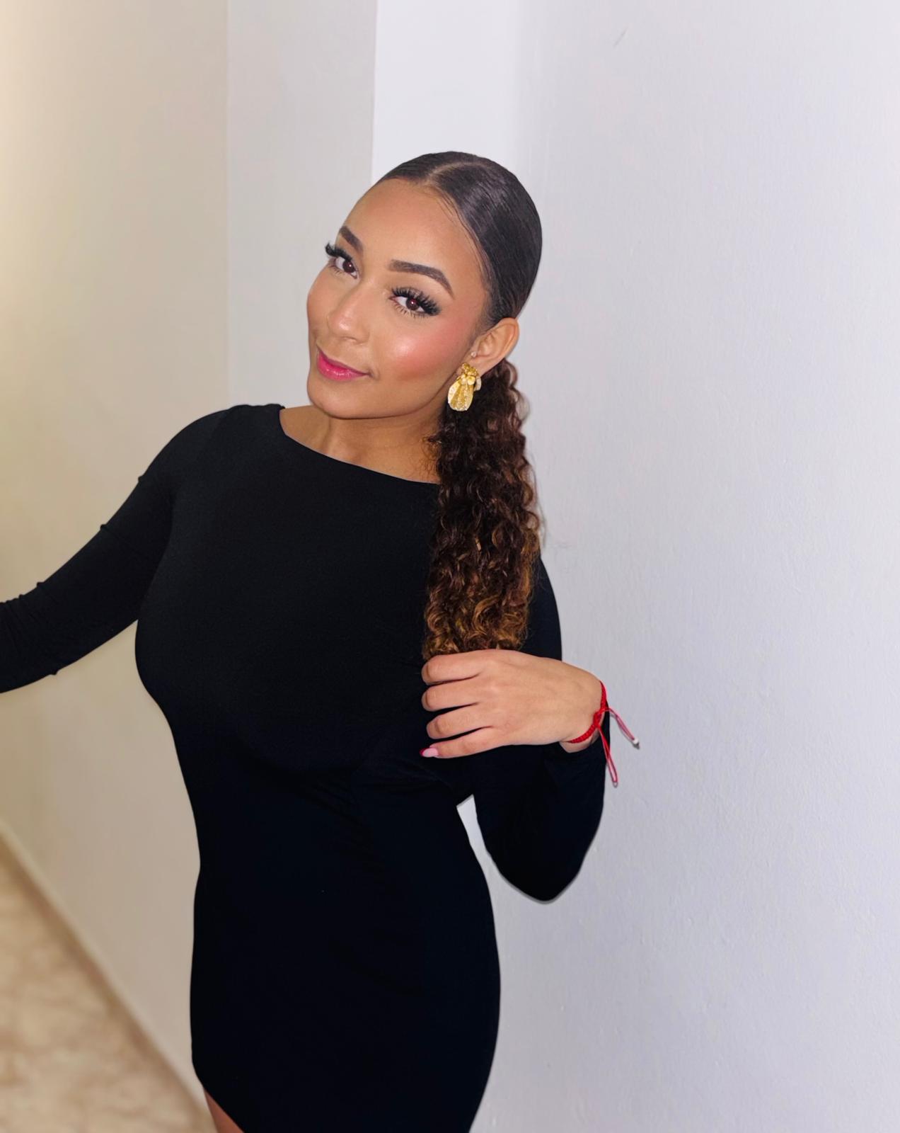 695452728 | KARLA | Chica