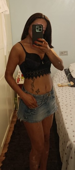 658168880 | JHOANA | Chica