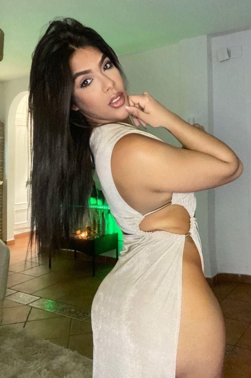 685231972 | RAQUEL  | Chica