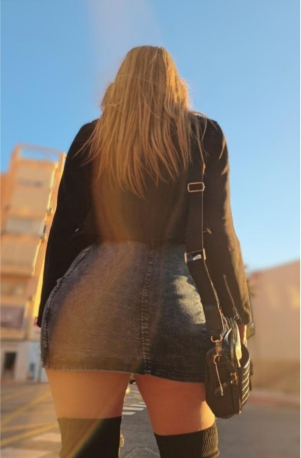 614872475 | MELANIE | Chica