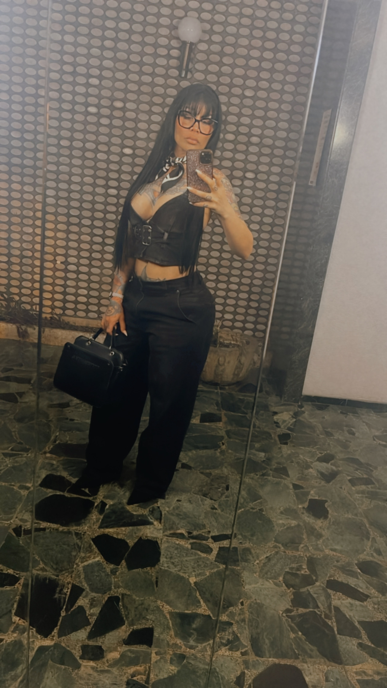 613383600 | ALESSANDRA | Chica