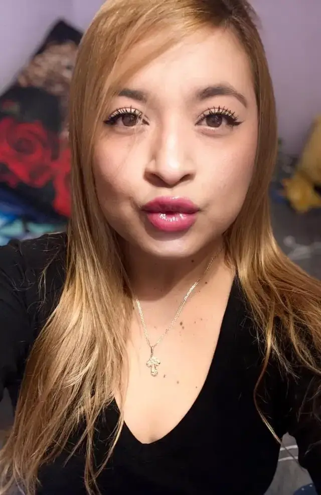 634045410 | SARA | Chica