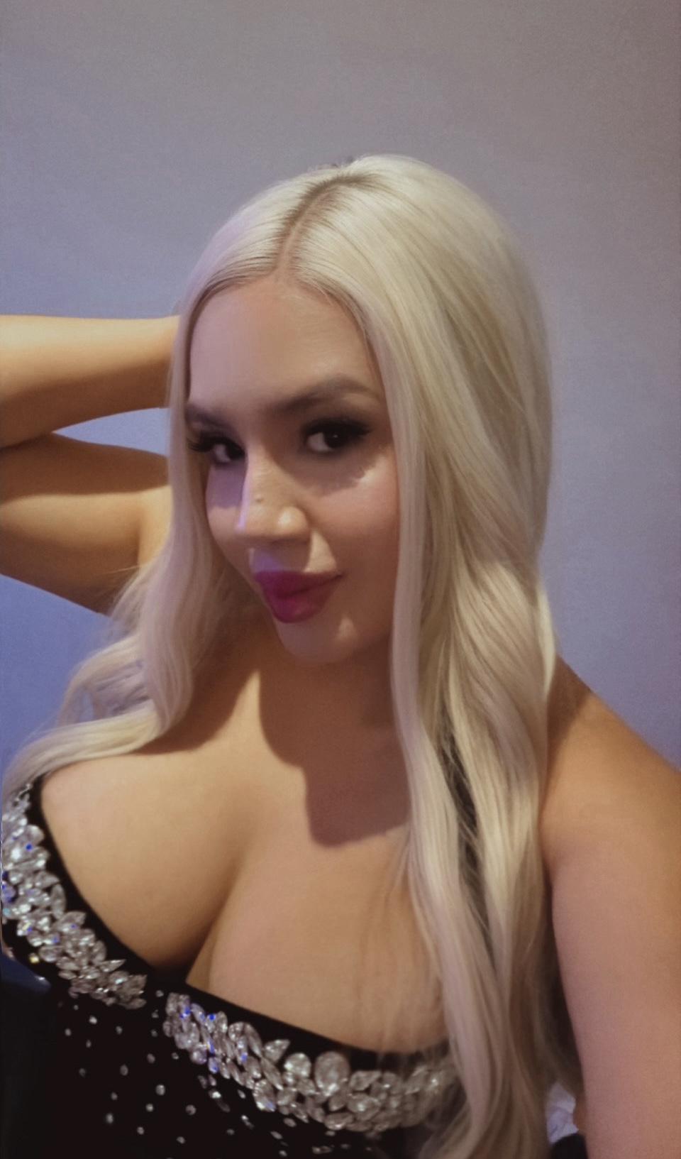 632997583 | LAURA | Chica