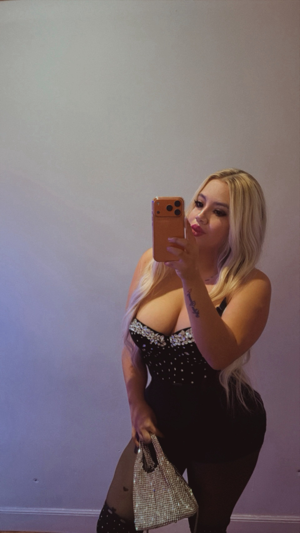 632997583 | LAURA | Chica