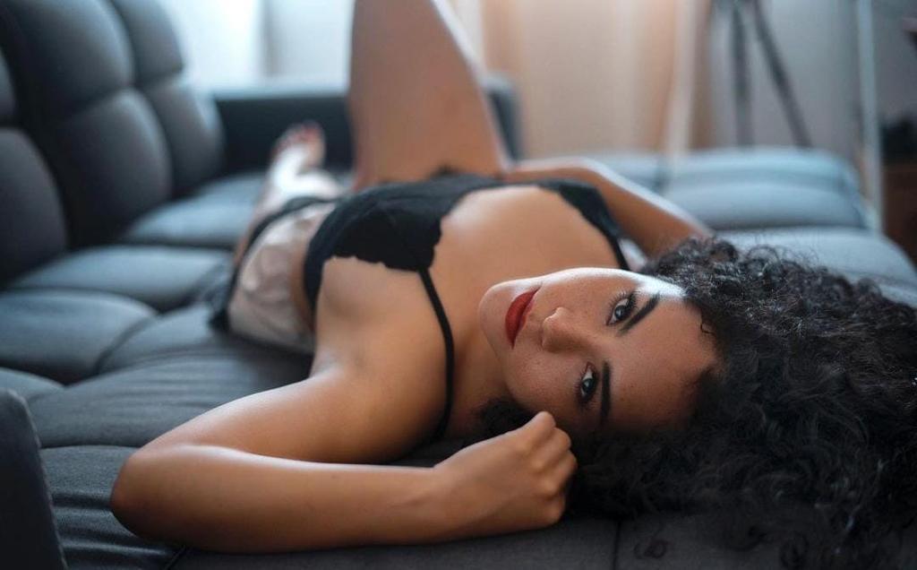 643238539 | SOPHIA | Chica