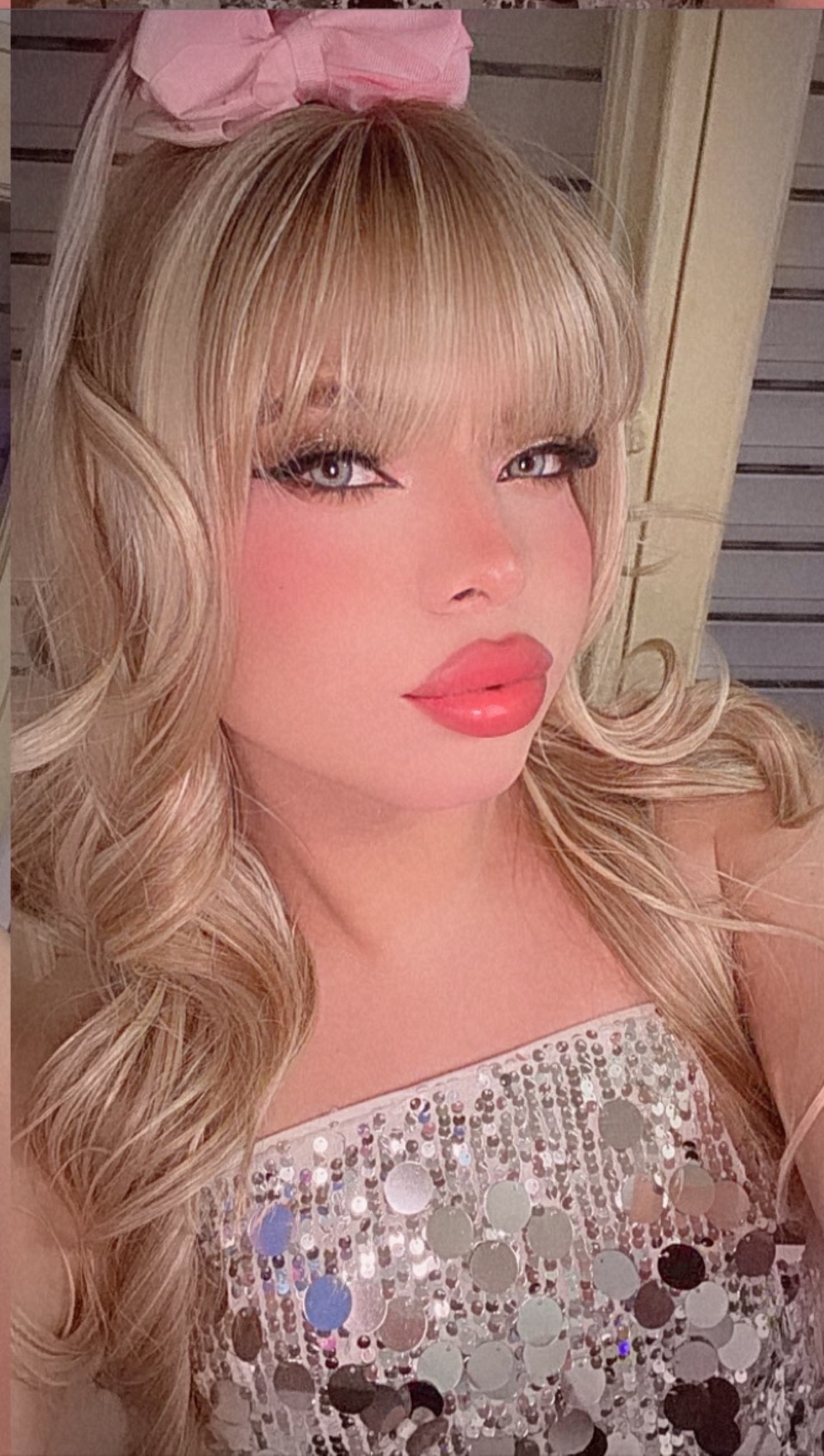 604100219 | ARI | Transexual