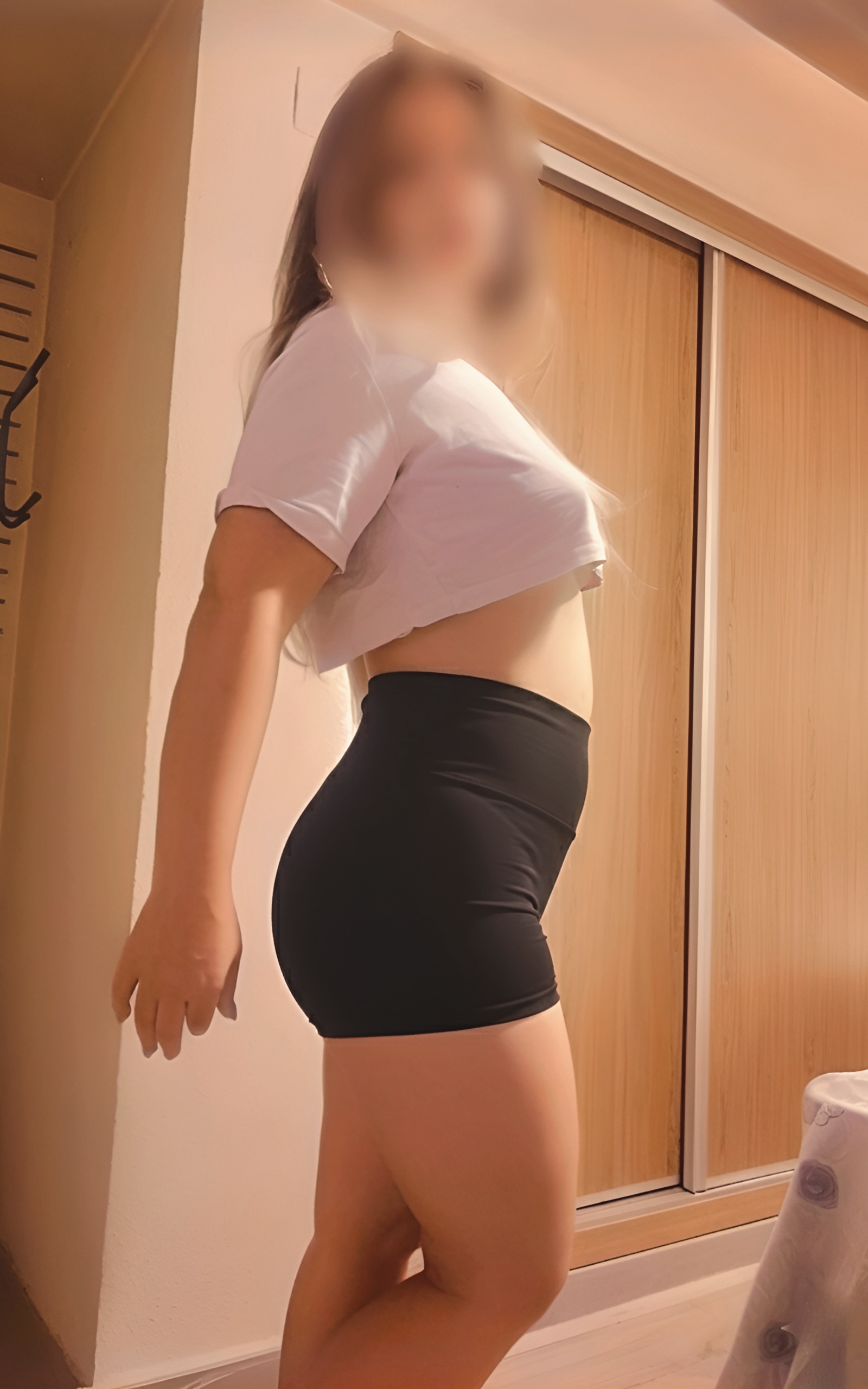 642501855 | VIVIAN | Chica