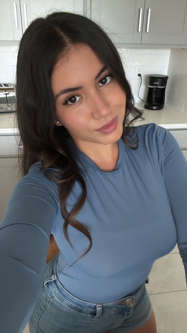 613798137 | TAYLA | Chica