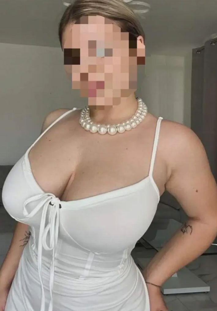 647254531 | MIA | Escort