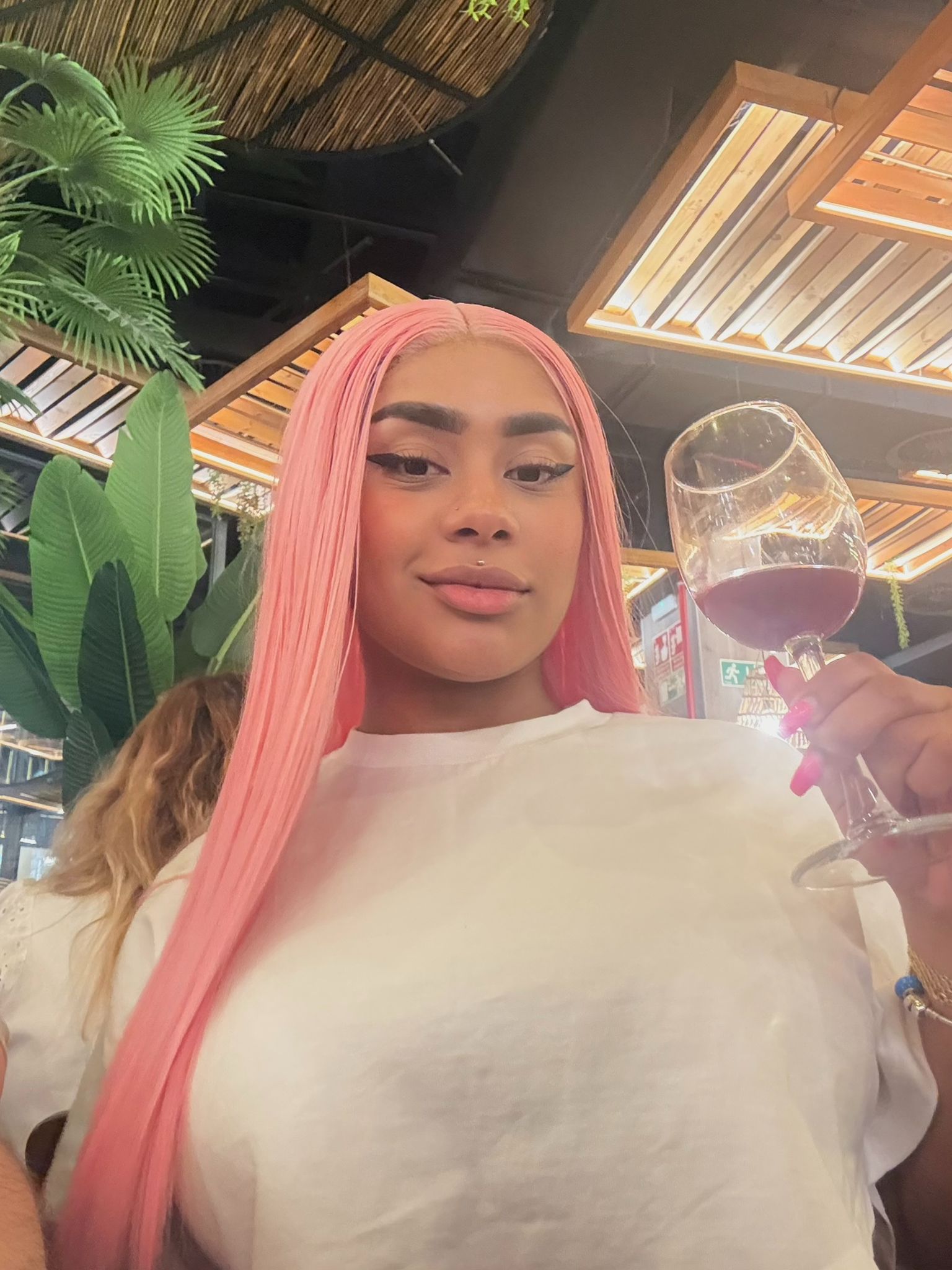 643610823 | GEYLIN | Chica