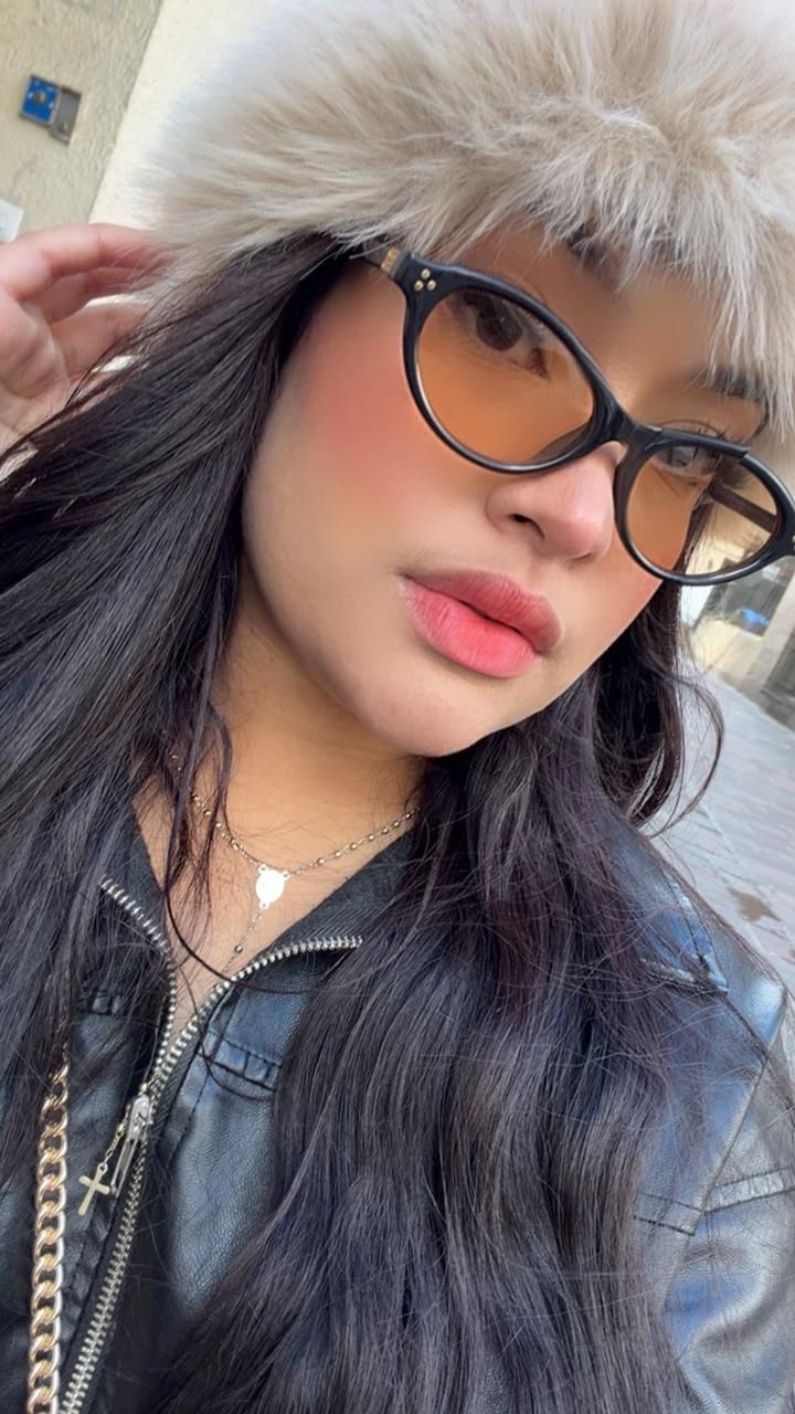 604238829 | ISABELA | Chica