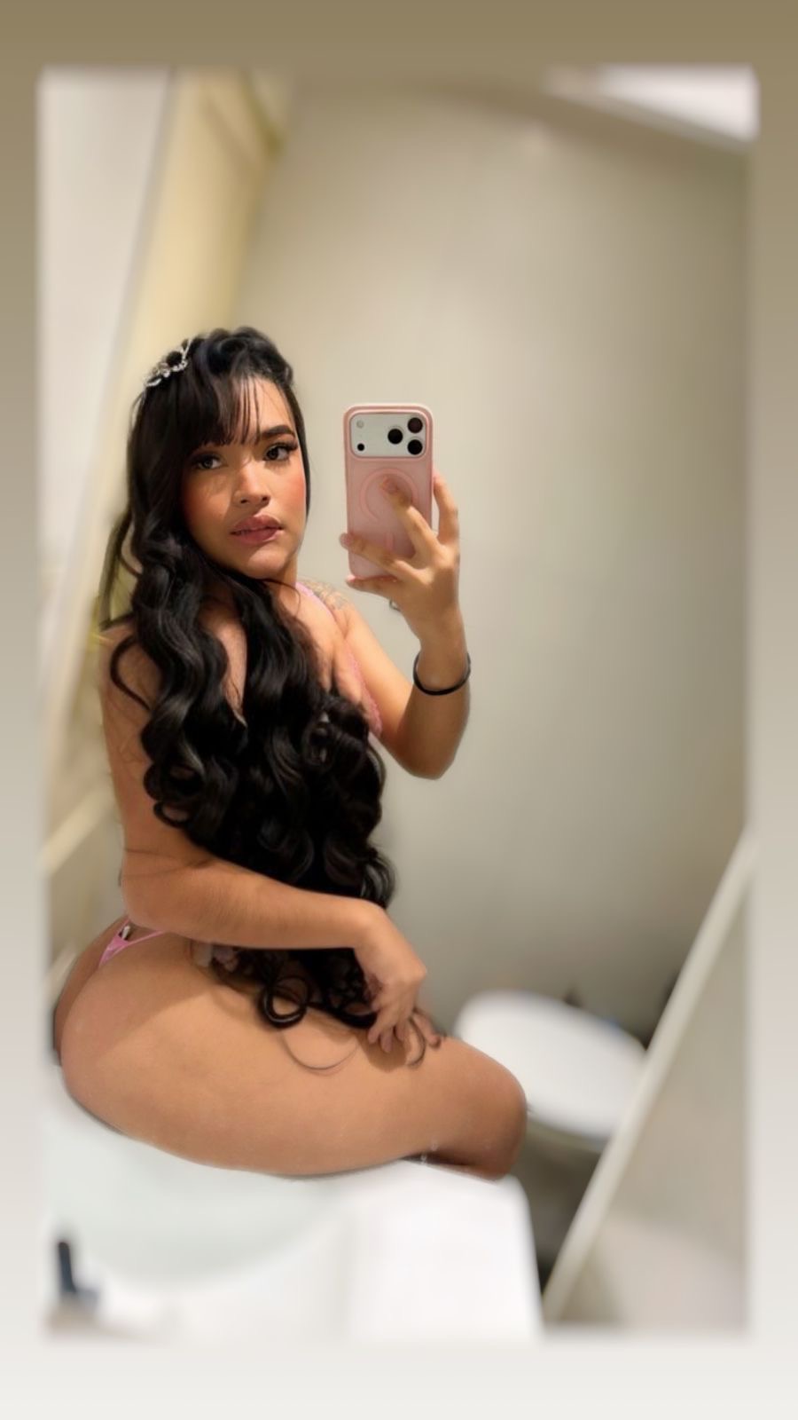 604238829 | ISABELA | Chica