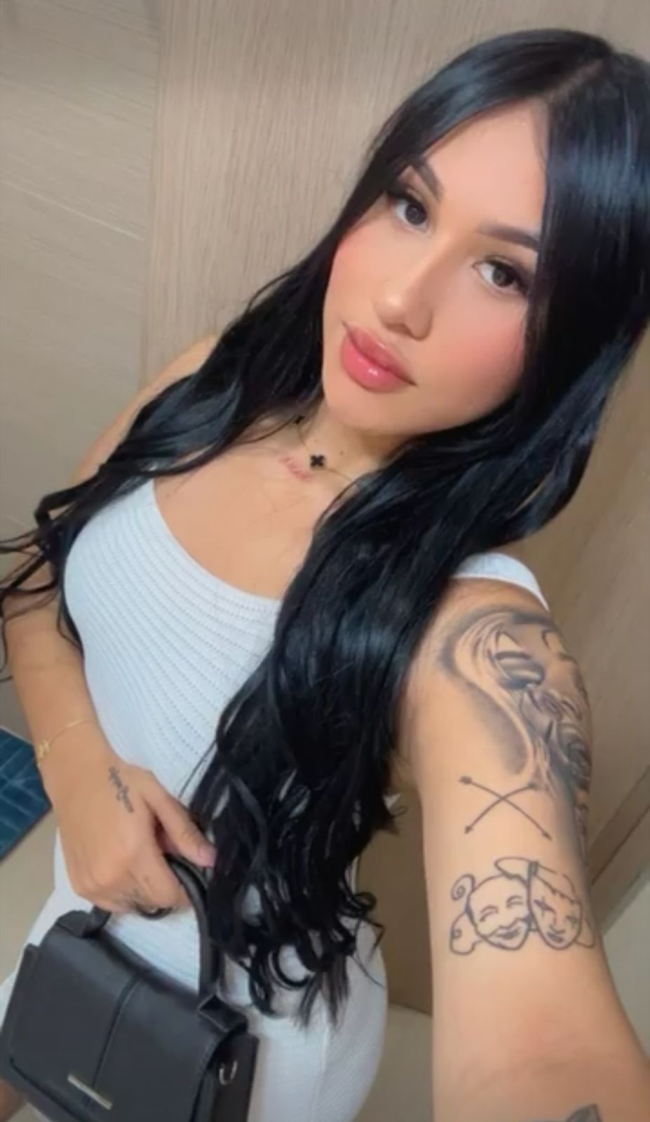 625240771 | PAULA | Chica